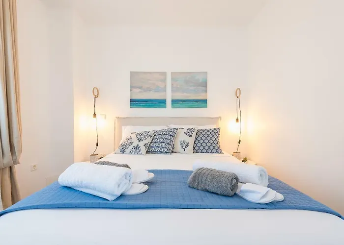 Nyaraló Celestial Kíthnosz